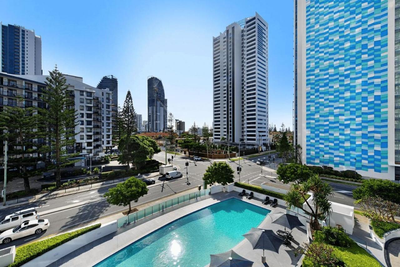 Modern 2 Bedroom Apartment In Sierra Grand - Coasthm Gold Coast Kültér fotó