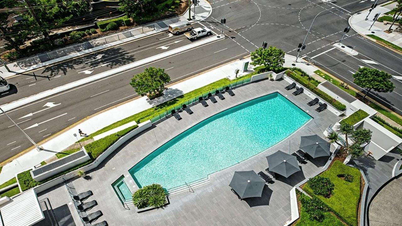 Modern 2 Bedroom Apartment In Sierra Grand - Coasthm Gold Coast Kültér fotó