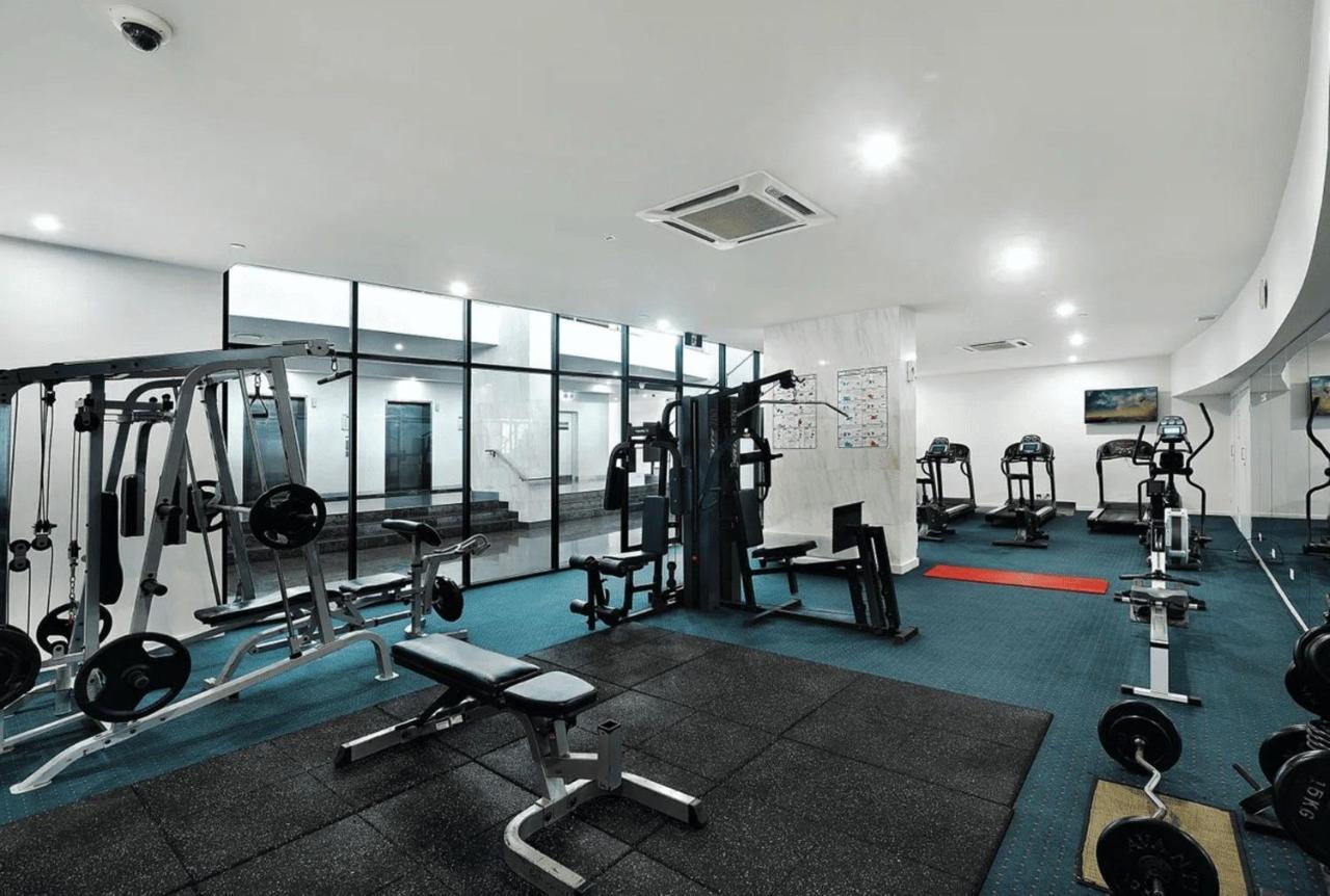 Modern 2 Bedroom Apartment In Sierra Grand - Coasthm Gold Coast Kültér fotó